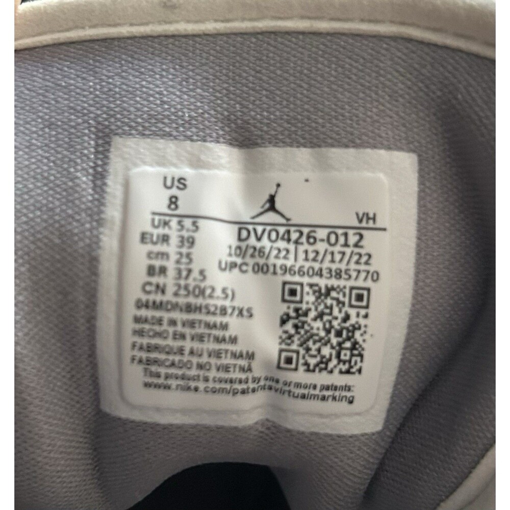 Women’s Air Jordan 1 Low SE Light Steel Grey - Picture 4 of 4
